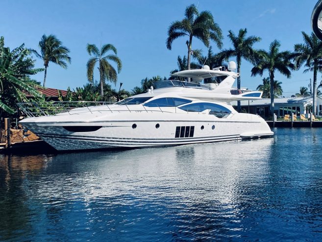 Sylvia VI | 2011 70′ (21.34m) Luxury Flybridge Performance Motor Yacht built by Italian shipyard Azimut