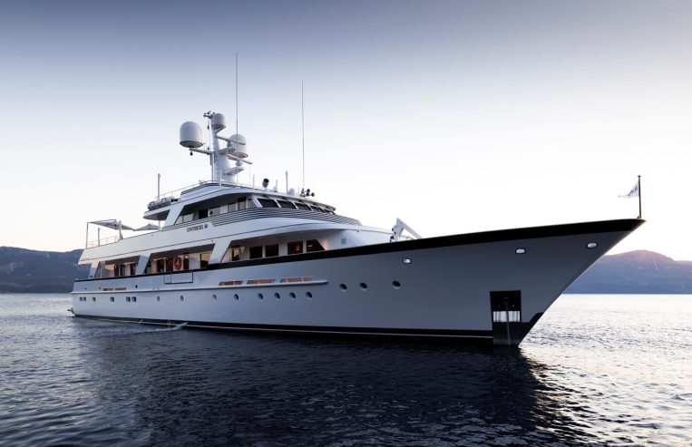 Synthesis 66 | 1982 42m (137′) Luxury Motor Yacht built by Dutch shipyard Feadship