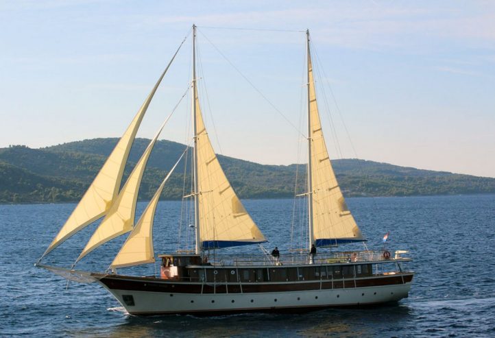 TAJNA MORA | 2007 31m (102′) Custom Traditional Wood Gulet Sail Yacht