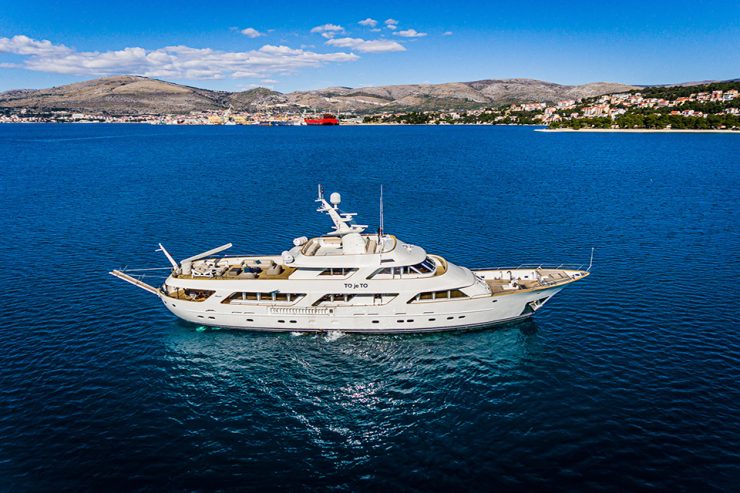 TO JE TO | 1981 34.8m (114’1″ ) Classic Luxury Steel Motor Yacht from Italian shipyard Benetti