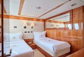 WHITE PEARL I | 2010 33.91m (111’2″ ) Performance Flybridge Motor Yacht from British shipyard Sunseeker