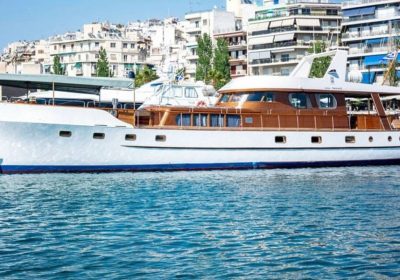 AMANDA-1956-23.77m-78-Classic-Motor-Yacht-for-charter-YachtDealz10