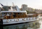 AMANDA | 1956 23.77m (78′) Classic Wood Cruising Motor Yacht from British shipyard Graham Bunn Norfolk