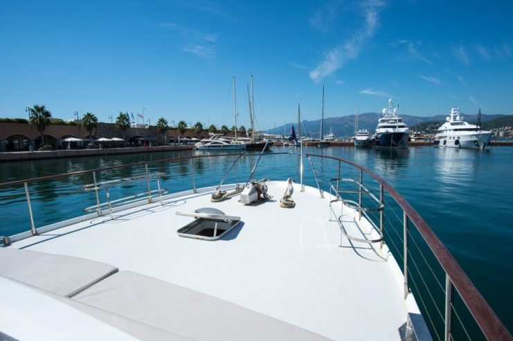 BAYVIEW | 1972 22m (72′ 2″) Classic Trawler Wood Motor Yacht from Italian shipyard CANTIERI DI CHIAVARI