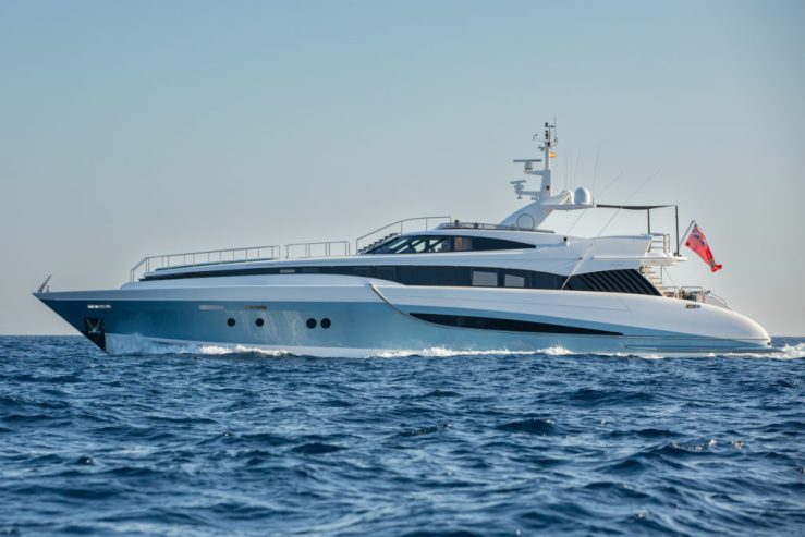 BENITA BLUE | 2005 33.7m (110’5″) Fast Luxury Motor Yacht from Australian shipyard EVOLUTION YACHTS