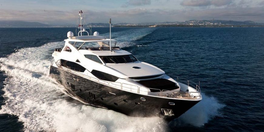 BLACK AND WHITE | 2010 33.91m (111’2″) Luxury Flybridge Performance Motor Yacht from British shipyard Sunseeker