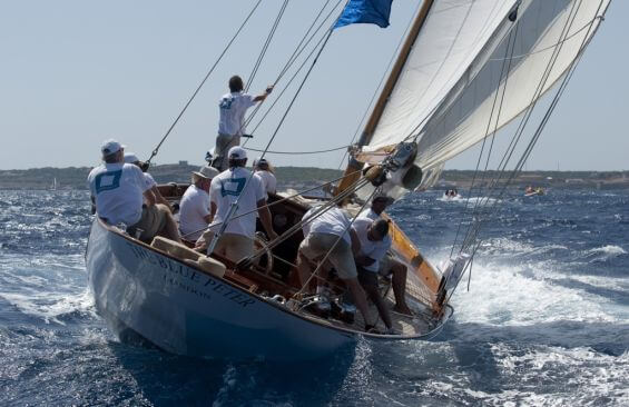 Blue Peter | 1930 20m (65’7″) Classic Cruiser Racer Sailing Yacht from British boat builder W. King & Sons