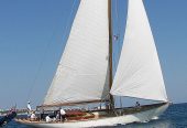 Blue Peter | 1930 20m (65’7″) Classic Cruiser Racer Sailing Yacht from British boat builder W. King & Sons