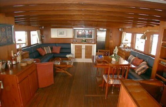 CALISTO | 1944 41.5m (136’1″) Classic Trawler Style Wood Motor Yacht from American shipyard Astoria Marine