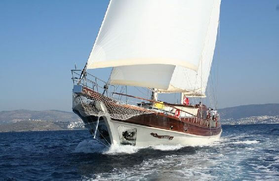 CANER 4 | 2010 36m (118’1″) Modern Gulet Motor Sail Yacht from Turkish shipyard Bodrum