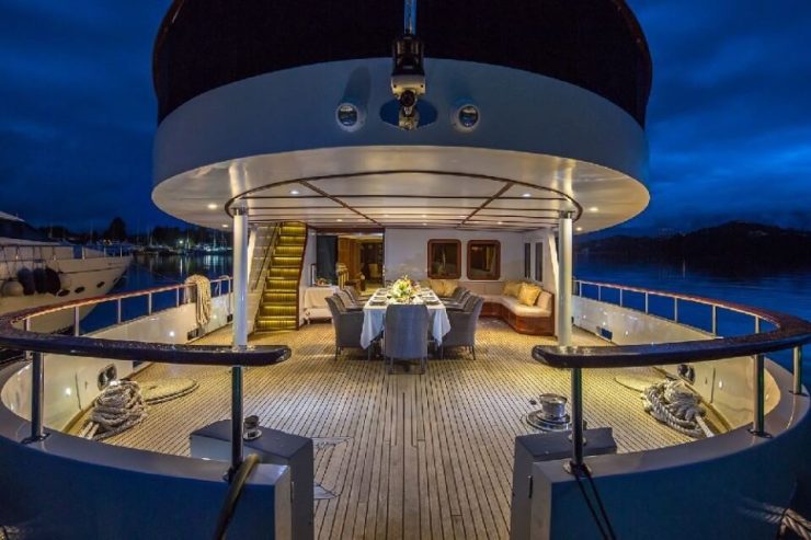 Donna Del Mare | 2007 34.6m (113’5″ ) Modern Steel Motor Yacht from Turkish shipyard Aegean Yacht