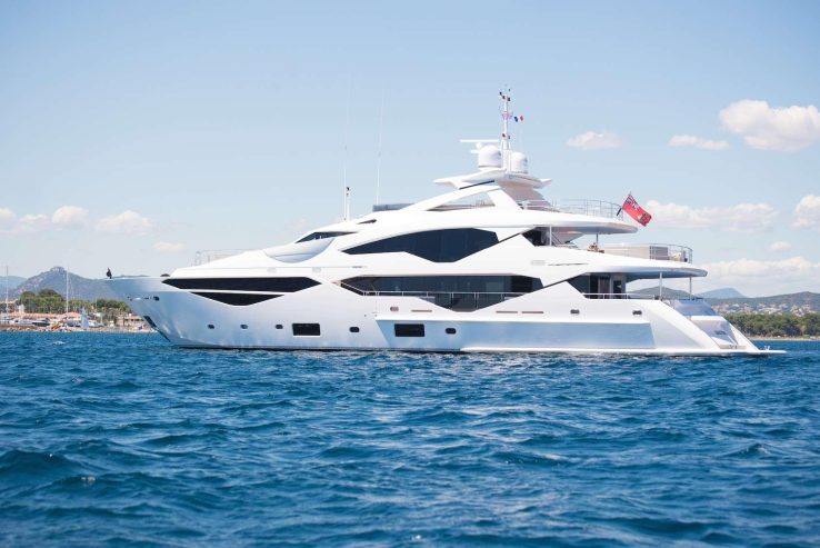 E Motion | 2016 40.05 m (131’3″) Luxury Performance Motor Yacht from British shipyard Sunseeker