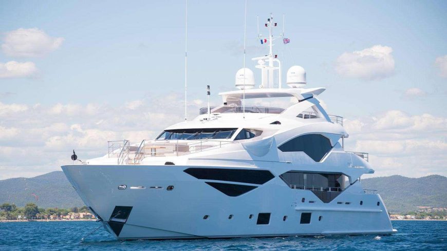 E Motion | 2016 40.05 m (131’3″) Luxury Performance Motor Yacht from British shipyard Sunseeker