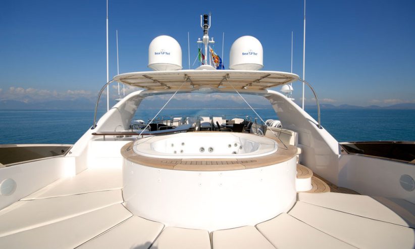 ELENA NUEVE | 2008 36.6m (120′) Luxury Motor Yacht from renowned Italian shipyard Benetti