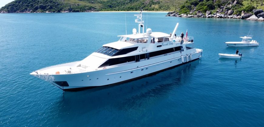 EMERALD LADY | 1983 35m (114’8″) Luxury Flybridge Aluminium Motor Yacht from Australian shipyard Lloyds Ships