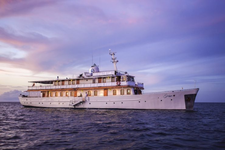 GRACE | 1928 44.81m (147′) Classic Luxury Steel Motor Yacht from British shipyard Camper & Nicholsons