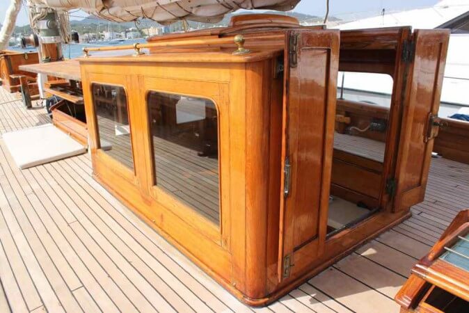 Gladoris II | 1928 24.5m (80’5″) Classic Cruising Sail Yacht from British boat builders Luke Brothers