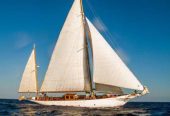 Gladoris II | 1928 24.5m (80’5″) Classic Cruising Sail Yacht from British boat builders Luke Brothers