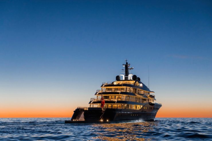 HERE COMES THE SUN | 2017 89m (292ft) Luxury Motor Yacht built by Dutch shipyard Amels