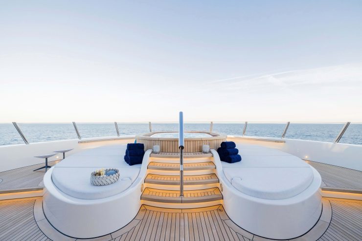 HERE COMES THE SUN | 2017 89m (292ft) Luxury Motor Yacht built by Dutch shipyard Amels