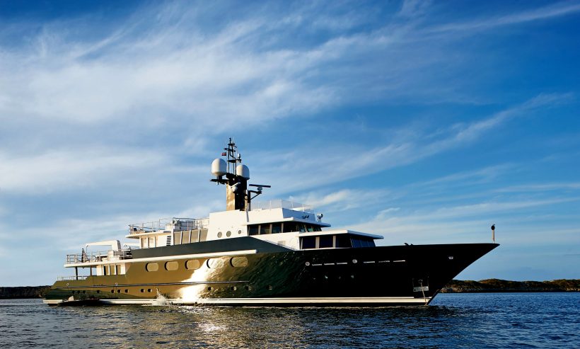 Highlander | 1986 49.38m (162′) Classic Luxury Steel Motor Yacht from renowned Dutch shipyard Feadship