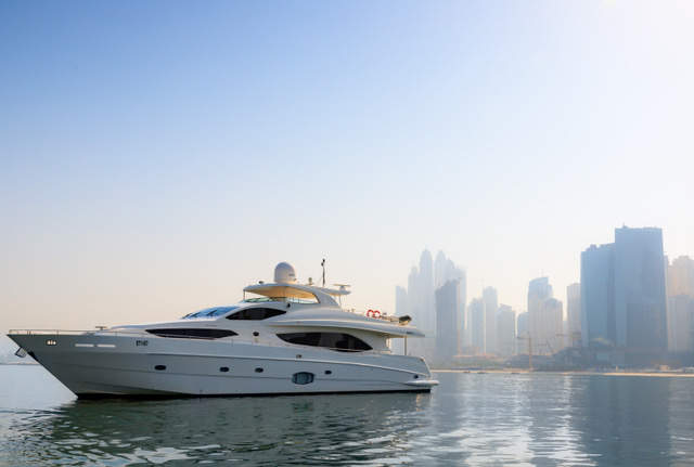 INIFITY 7 | 2009 30.78m (100’9″) LUXURY FLYBRIDGE PERFORMANCE MOTOR YACHT FROM UAE SHIPYARD GULF