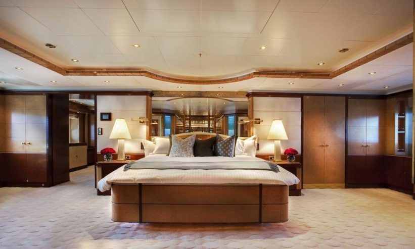 JAGUAR | 2005 56.08m (183’9″) Modern Classic Tri-Deck Steel Motor Yacht from renowned Italian shipyard Benetti