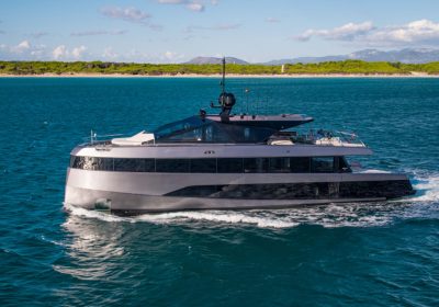 KIKI-V-2022-27.05m-88722-Motor-Yacht-for-charter-YachtDealz2