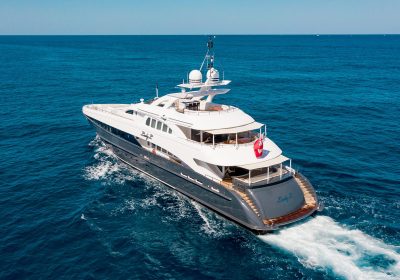 LADY-L-2012-1464-44.60m-Motor-Yacht-for-charter-YachtDealz2