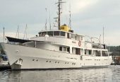 Lady Hoo | 1964 33.83m (111′) Classic Luxury Steel Motor Yacht from British shipyard Richards