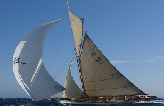 MOONBEAM OF FIFE III | 1903 30.94m (101’5″) Classic Cruising Wood Sail Yacht from British shipyard William Fife & Sons