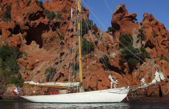 MOONBEAM OF FIFE III | 1903 30.94m (101’5″) Classic Cruising Wood Sail Yacht from British shipyard William Fife & Sons