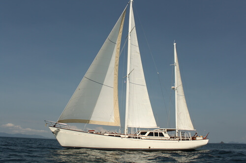 Meta IV | 1998 25.3m (83′) Cruising Teak Sail Yacht designed by American naval architect Thomas E. Colvin