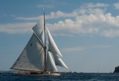 Moonbeam IV | 1914 32.1m (105’3″) Classic Wood Sail Yacht from British shipyard William Fife & Sons