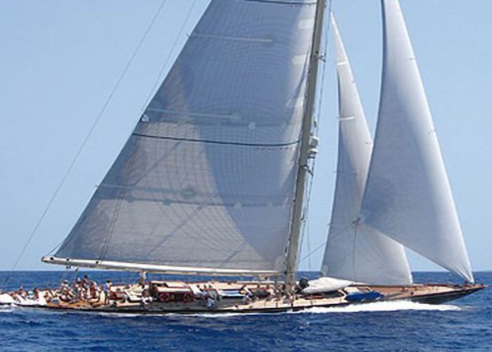 Moonbeam IV | 1914 32.1m (105’3″) Classic Wood Sail Yacht from British shipyard William Fife & Sons