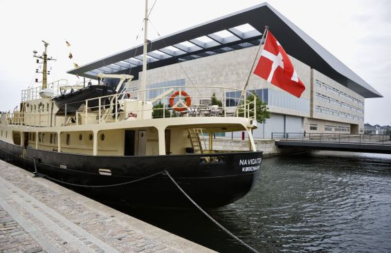 NAVIGATOR | 1941 35.7m (117’1″) Classic Explorer Steel Motor Yacht from Danish shipyard Nakskov Skibsvaerft