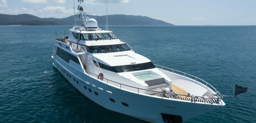 OSCAR 11 | 1990 31.52m (103’4″) Luxury Flybridge Motor Yacht from Australian shipyard Warren Yachts