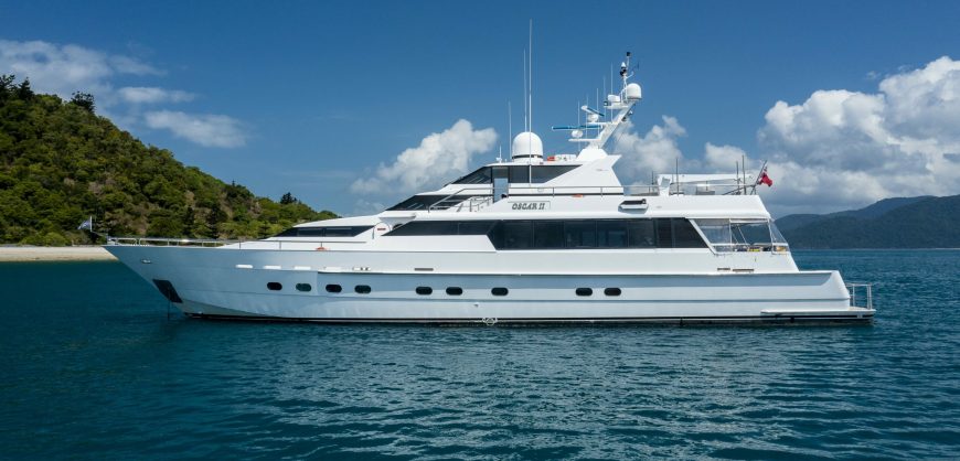 OSCAR 11 | 1990 31.52m (103’4″) Luxury Flybridge Motor Yacht from Australian shipyard Warren Yachts