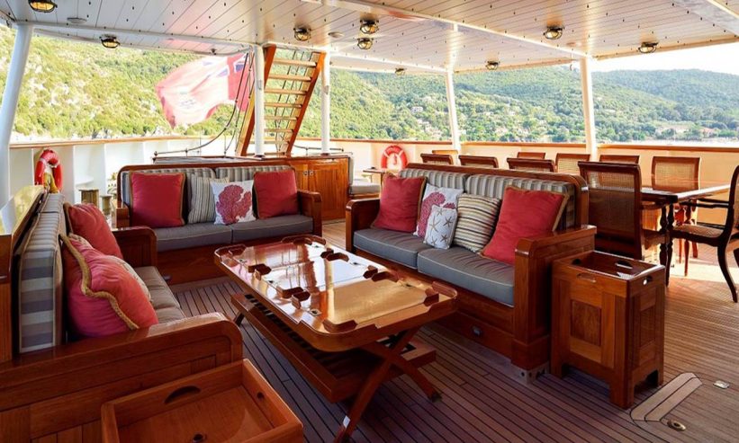 STEEL | 2009 54.9m (180’1″) Luxury Explorer Steel Motor Yacht from British shipyard Pendennis