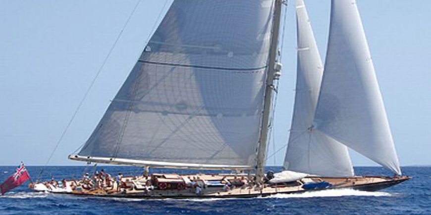 SHAMROCK V | 1930 36.58m (120′) Classic “J-Class” Sloop Sail Yacht from British shipyard Camper & Nicholsons