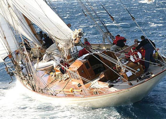 SHAMROCK V | 1930 36.58m (120′) Classic “J-Class” Sloop Sail Yacht from British shipyard Camper & Nicholsons