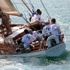 SHAMROCK V | 1930 36.58m (120′) Classic “J-Class” Sloop Sail Yacht from British shipyard Camper & Nicholsons