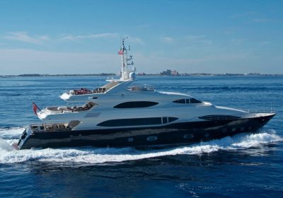 SIMA-2007-39.6m-1299″-Motor-Yacht-for-charter-YachtDealz7