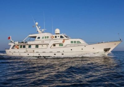 SOUTH-PAW-C-1977-34.65m-113622-Classic-Motor-Yacht-for-charter-YachtDealz11