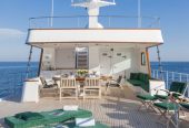 South Paw C | 1977 34.65m (113’6″) Classic Luxury Steel Motor Yacht from Italian shipyard Codecasa