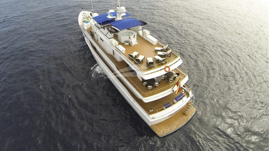 STELLA MARIS | 37.8m (124′) Luxury Tri-Deck Steel Motor Yacht 1988 from Italian shipyard Picchiotti