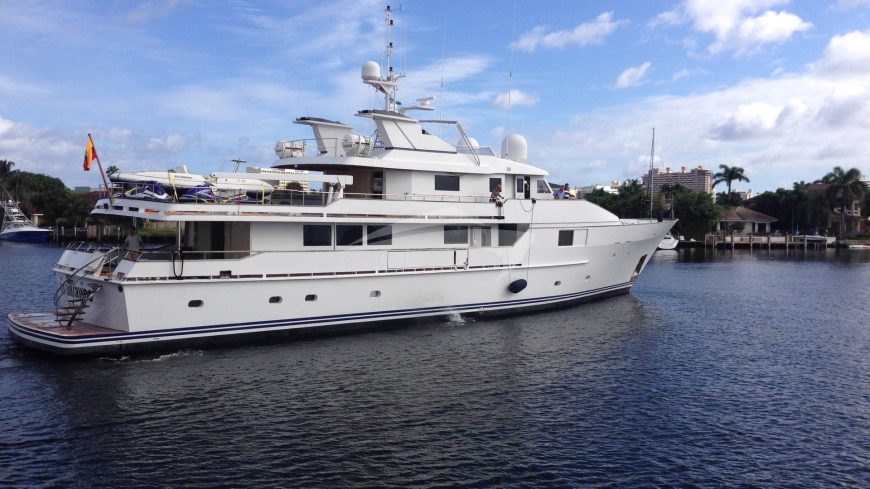 STELLA MARIS | 37.8m (124′) Luxury Tri-Deck Steel Motor Yacht 1988 from Italian shipyard Picchiotti