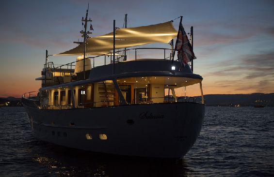 SULTANA | 1969 25.81m (84’6″) Classic Luxury Steel Motor Yacht from Dutch shipyard Feadship