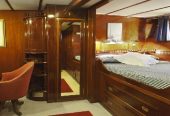 Southern Cross | 1962 33m (109’5″) Classic Luxury Motor Sailing Yacht from British shipyard Yarrow & Co