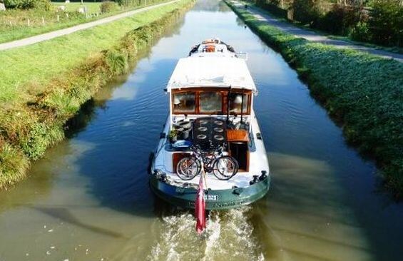 THE RANDLE | 2001 21.94m (71.98 ft) Modern River Cruising Motor Yacht from British builder R W Davies